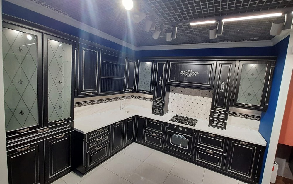 Кухня Катарина с патиной / м. Народного ополчения