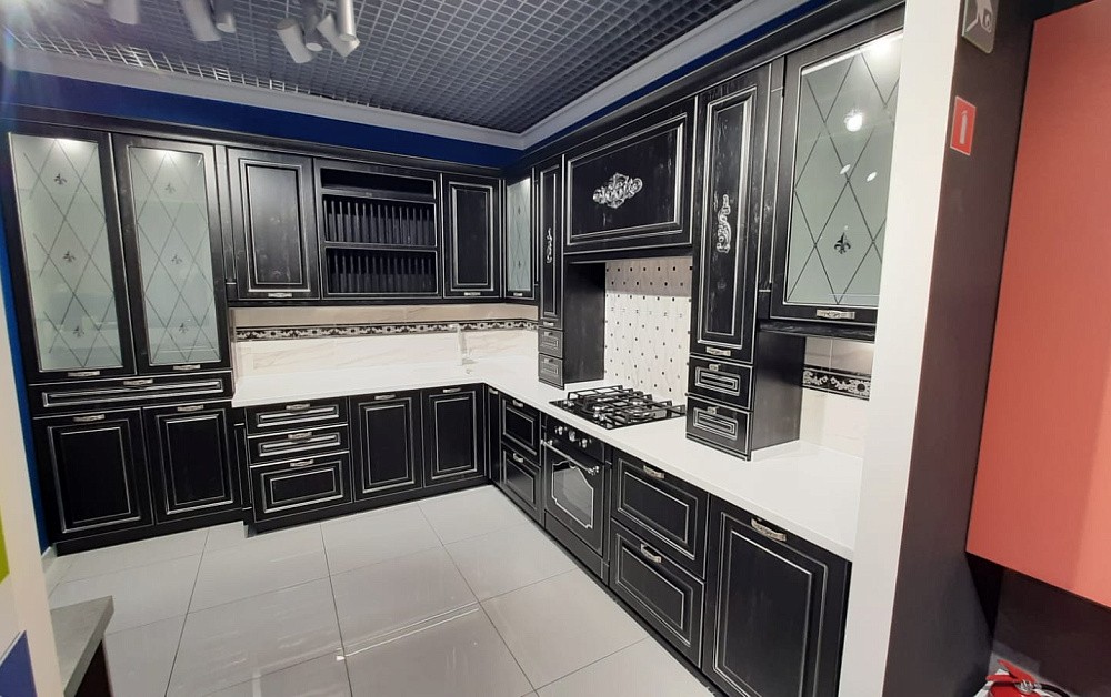 Кухня Катарина с патиной / м. Народного ополчения