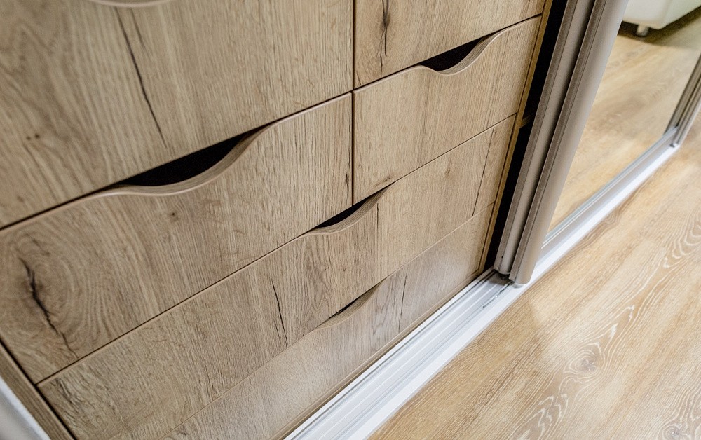 Шкафы-купе в прихожей и спальне