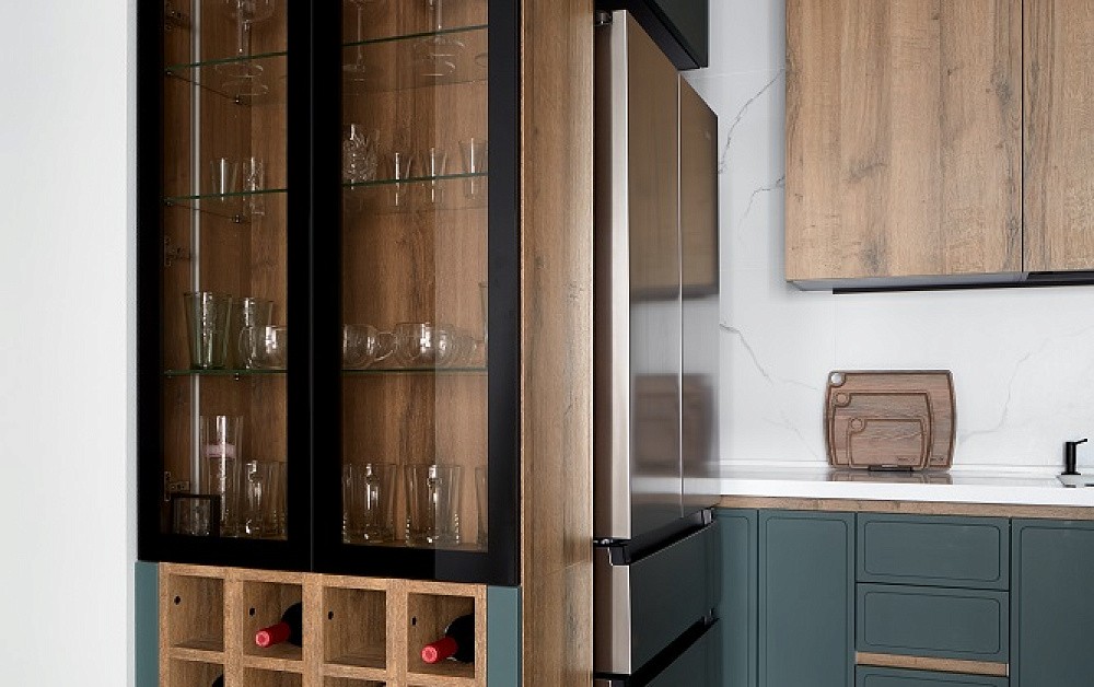Умная кухня с интегрированным винным стеллажом