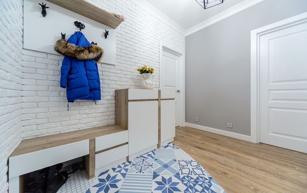 Шкафы-купе в прихожей и спальне