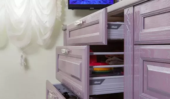 Фиолетовая кухня в Егорьевске