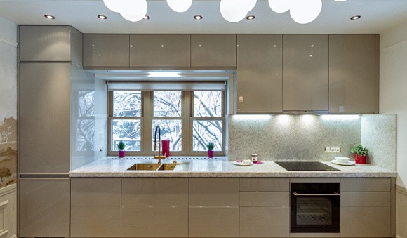 Глянцевая кухня в Санкт-Петербурге