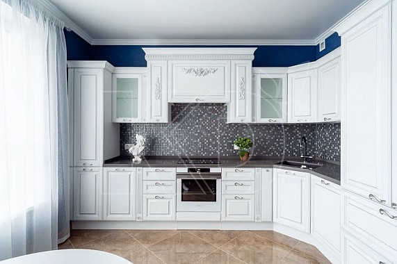 Угловые кухни с закругленным углом