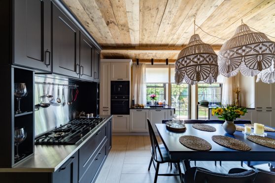 кухня из массива дерева